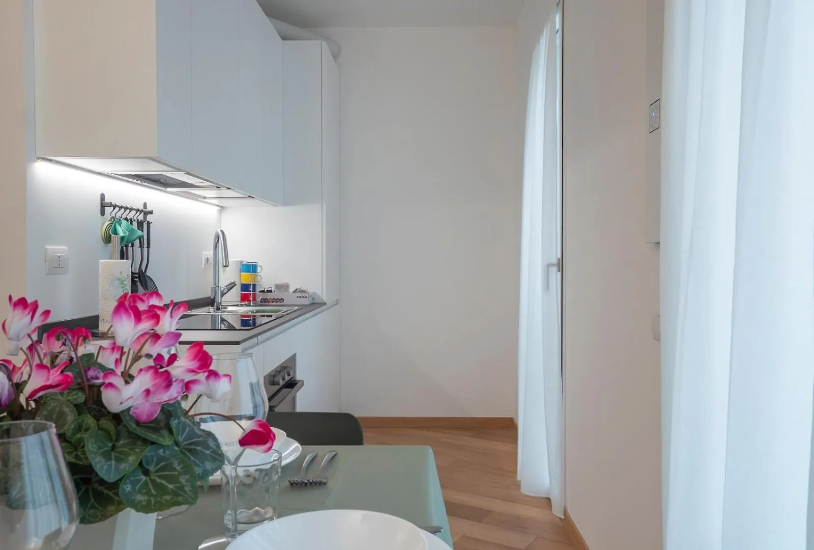 Youhosty - Palazzo Crovato 3D Apartment Milan