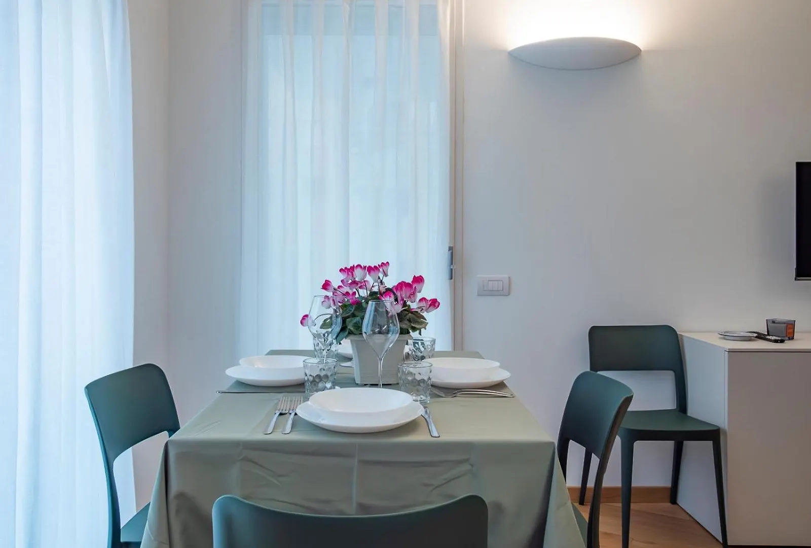 Youhosty - Palazzo Crovato 3D Apartment Milan