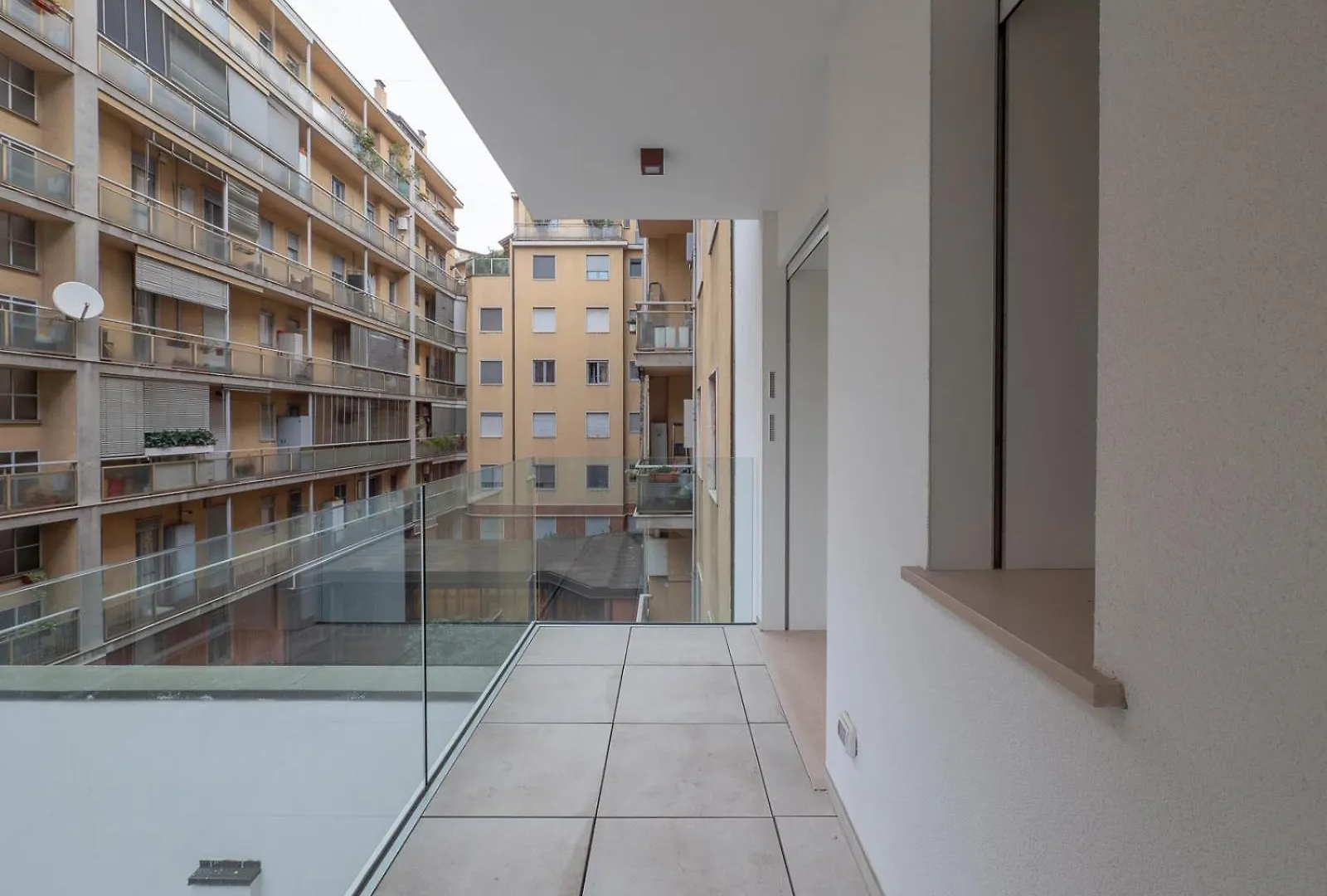 Youhosty - Palazzo Crovato 3D Apartment Milan Italy